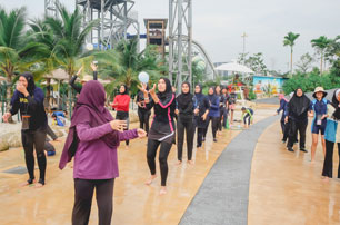 Family Day at SplashMania