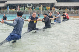 Family Day at SplashMania