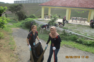 Gotong Royong and Buka Puasa with the Elderly
