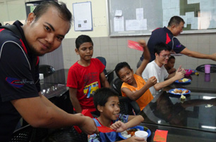 Mitrajaya Offers Hope During CNY